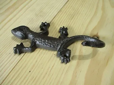 1 Cast Iron RUSTIC LIZARD Garden Statue GECKO Western Home Decor Paper Weight • $12.99