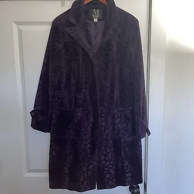 Mulberry Street Woman’s Purple Velvet Material Giraffe Print Trench Coat Size XL • $34.99