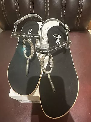 Finest By Onex Rolo Black And Silver Crystal Sandal Thong Flat Shoe Size 9 NIB • $80