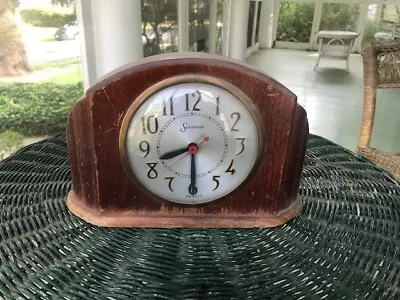 Vintage Wood Sessions Electric Mantle Clock Art Deco • $40