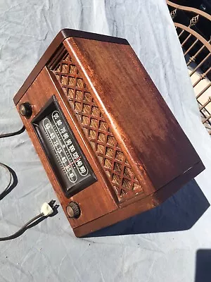 Unmolested Vintage Tube GE General Electric Radio Art Deco Model 221 Wood Case • $185