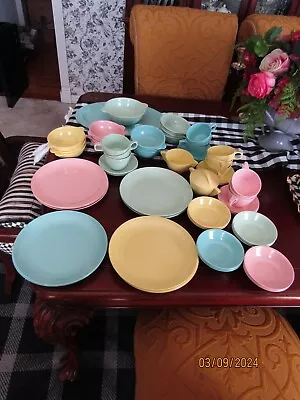 Vintage Melmac Mallo-Ware 67 Pc Dinner Set Pastel Colors Mallory Plastic Chicago • $129.99