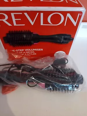 REVLON Pro Collection Salon One Step Hair Dryer And Volumiser Brush • £19.89