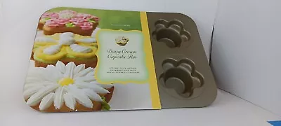 Williams Sonoma Daisy Crown Cupcake Pan Non Stick Flower Cupcake Pan • $14.99