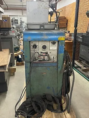 Miller Ac/dc Inert Gas Welder Model 320 A/b With Chiller • $700