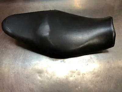 05 - 06 Kawasaki Z750 Front Seat Drivers Saddle Passenger OEM B5495 • $75.99