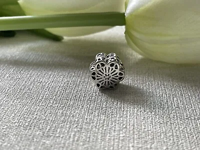 Pandora Daisy Lace Clip Genuine S925 ALE • £22