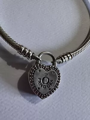 Pandora 'Lock Your Promise' Moments Padlock Bracelet 19cm • £9.99