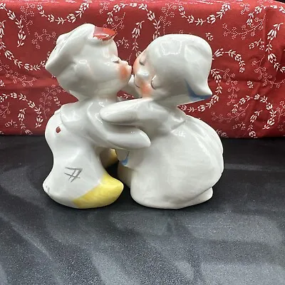 Vintage Early Van Tellingen Hugger Boy & Dutch Girl Salt & Pepper Shakers • $29.95