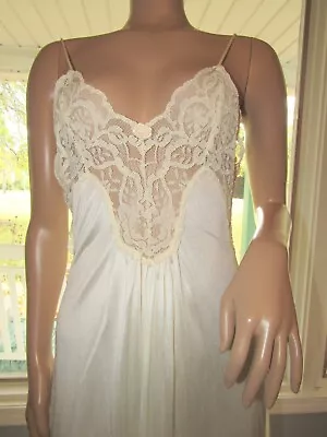 $29.99 • Buy NWOT Vintage Val Mode Nylon Ivory Lace Nightgown Negligee Size Small