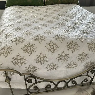 Zara: Royal Collection White With Gold Embroidery Bed Cover  • £59