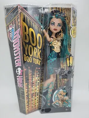 2014 Monster High Doll NEFERA DE NILE BOO YORK • $99