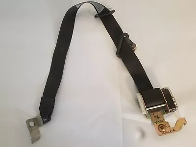 1994 95 96  Ford Mustang Coupe Rear Seat Belt Lh Driver Black Oem • $26.99