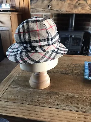 £42.99 • Buy Burberry Nova Check 100% Wool Safari Bucket Size M