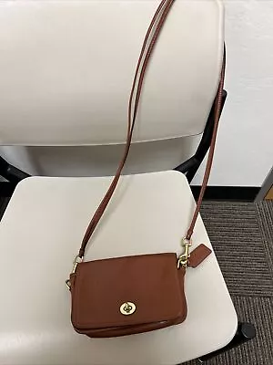 Vintage Coach Legacy Penny Purse Tan Leather Flap Crossbody Turnlock Convertible • $90