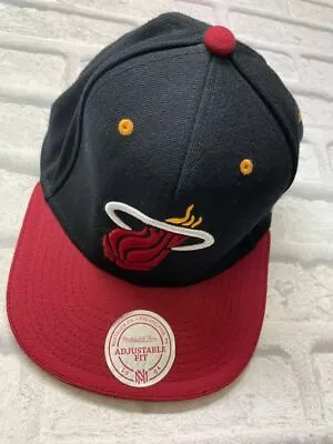 Men's Miami Heat Black Red Snapback MITCHELL & NESS 100% WOOL NBA Cap Hat.  • £11
