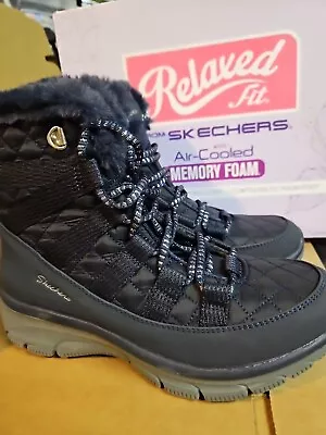  Skechers Moro Street Womens Winter Boots Sz 7 Navy Memory Foam Relaxed Fit • $29.99