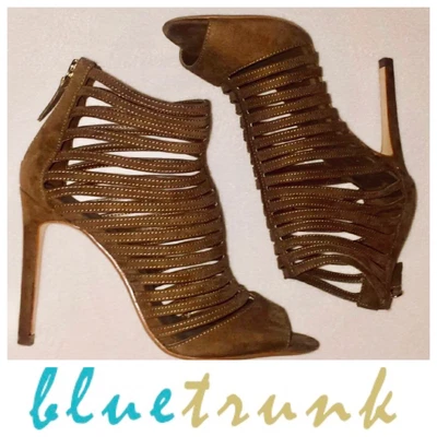 $20 • Buy Zara Brown Suede Sandals