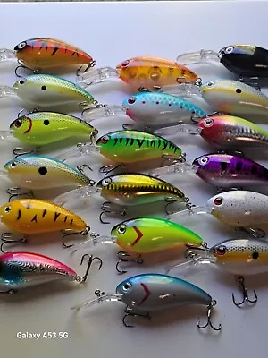 New Large Set Of 18 RATTLE TRAP  LURES 18 COLORS  2.5  • $19.99