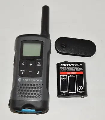 Motorola Talkabout T200TP 20-Mile 22-Channel Two-Way Radios Gray • $29.99