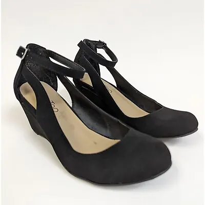 Me Too Womens 6 Ankle Strap Black Wedge Pumps • $18.99