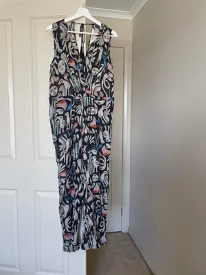 $150 • Buy Gorman Mirka Jumpsuit Size 8