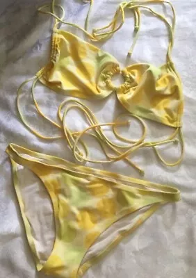 Yellow Pattern Gorgeous VICTORIA’S SECRET Bikini • $80