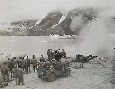 Korean War Era U.S. Soldier's Testing Heavy Equipment PHOTO ~ Military  • $7.95