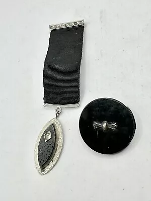 Lot Of 2  Mourning Brooches Antique Victorian Black Jet Glass C Clasp • $10