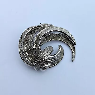 Vintage Silver Tone Swirl Brooch Signed Hollywood • £1.50