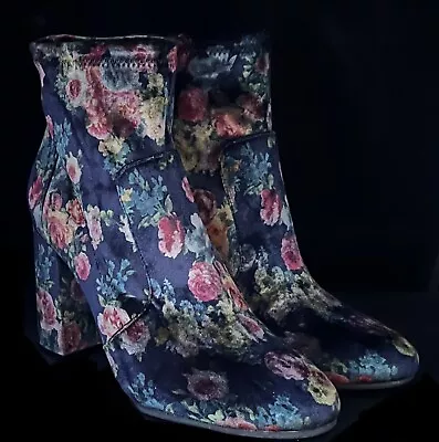 $32 • Buy Abound Floral Navy Velvet Print Ankle Heels Women's Boots Block Heel 7 M EUC