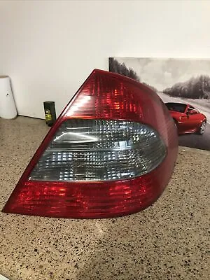 07-09 Mercedes W211 E350 E550 Rear Right Passenger Taillight Tail Light Lamp OEM • $109