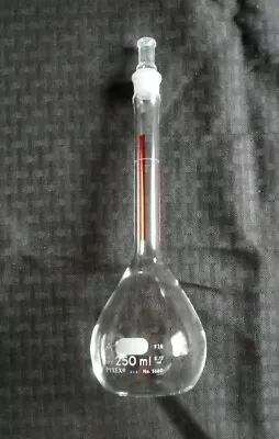 Corning Pyrex Class A Glass 250mL Lifetime Red TC Volumetric Flask #16 Stpr 5660 • $17.24