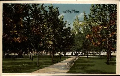 Medford Oregon ~ City Park ~ Autumn Foliage On Trees ~ Postcard Sku567 • $1.99