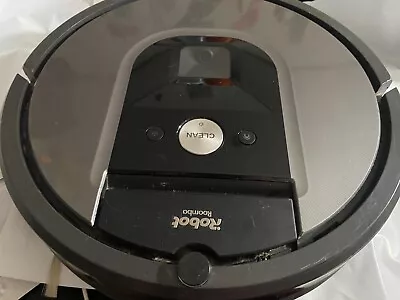 Roomba  Vacuum Cleaner With Dock - Automatic Dirt Disposal • $99.99