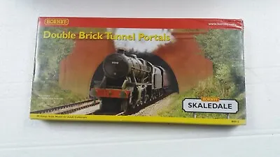 Hornby Skaledale OO Gauge - Double Brick Tunnel Portals (2pc) - R8512 (Boxed) • £15