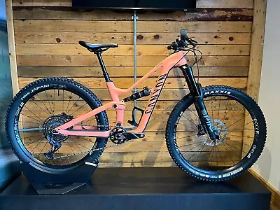 Canyon Spectral Womans CF 7 Size XS 27.5/650b Ex Demo *with Warranty! • £1899