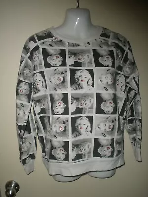 #575 Juniors Sweatshirt M 7/9 White Marilyn Monroe Red Lips Color Blocks • $12