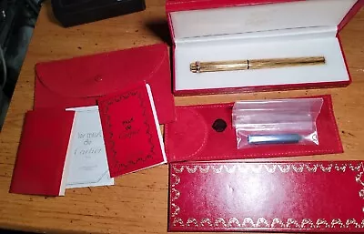 LES MUST De CARTIER Paris Styli Fountain PEN Gold In Case  & Certificate Refill  • $230