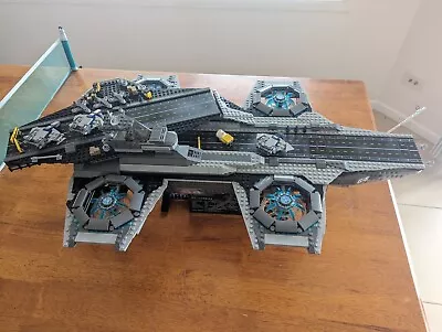 Lego Marvel The SHIELD Helicarrier 76042 • $400