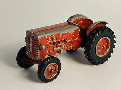 MATCHBOX KING SIZE K-4 McCormick International Tractor - Rare Red Wheels (ref67) • $24.89