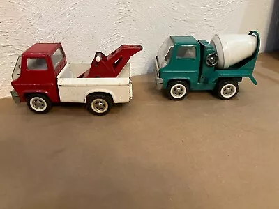 2 Marx 6  Vintage Trucks Wrecker-Concrete (Nice) • $44.95