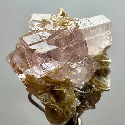 9 Carat Pinkish Apatite Crystals Bunches With Muscovite Small Specimen @Pakistan • $9.99