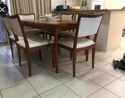 $1000 • Buy Chiswell 70’s Teak Retro 7 Piece Extendable Table Setting