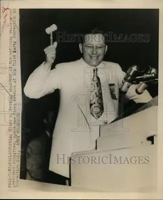 1948 Press Photo Elmer Benson Opens The Session Of The Third Party Convention • $19.99