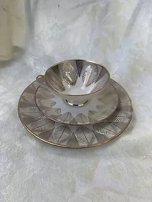 $29.99 • Buy Elfenbein Porzellan Bavaria Bone China Trio Footed Tea Cup Saucer Gold Leaf