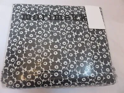 Marimekko Pikkuinen Unikko Black White 4P Queen Sheet Set  • $118.95
