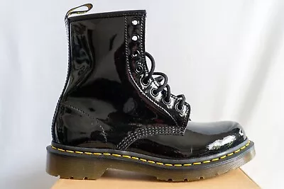 Dr. Martens 1460 Originals Eight-Eye Lace-Up Boot SIZE 8 WOMEN NEW IN BOX • $99