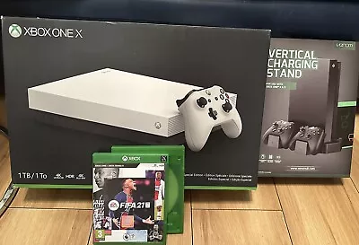 Microsoft Xbox One X Limited Edition 1TB - White • £33