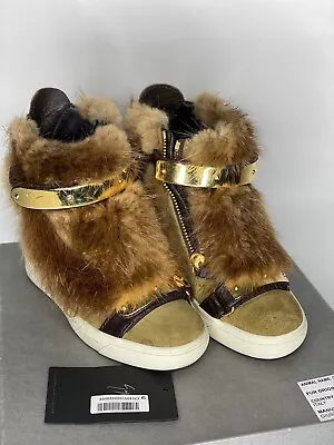 $75 • Buy Guissepe Zanotti Calf FUR Booties